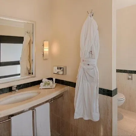 Hotel Nh Collection Marina Janov